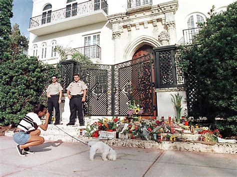 geschwister versace|gianni versace murder.